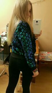 Бомбер пайетки новый