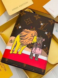 Обложка на паспорт LV