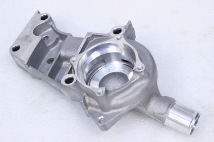 Корпус водяного насоса Ford Focus 98-05/Maverick